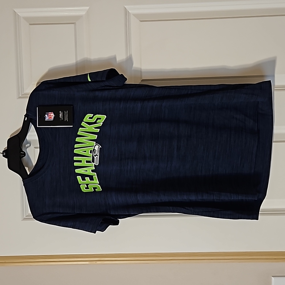 Womens Seahawk dri-fit t-shirt Medium